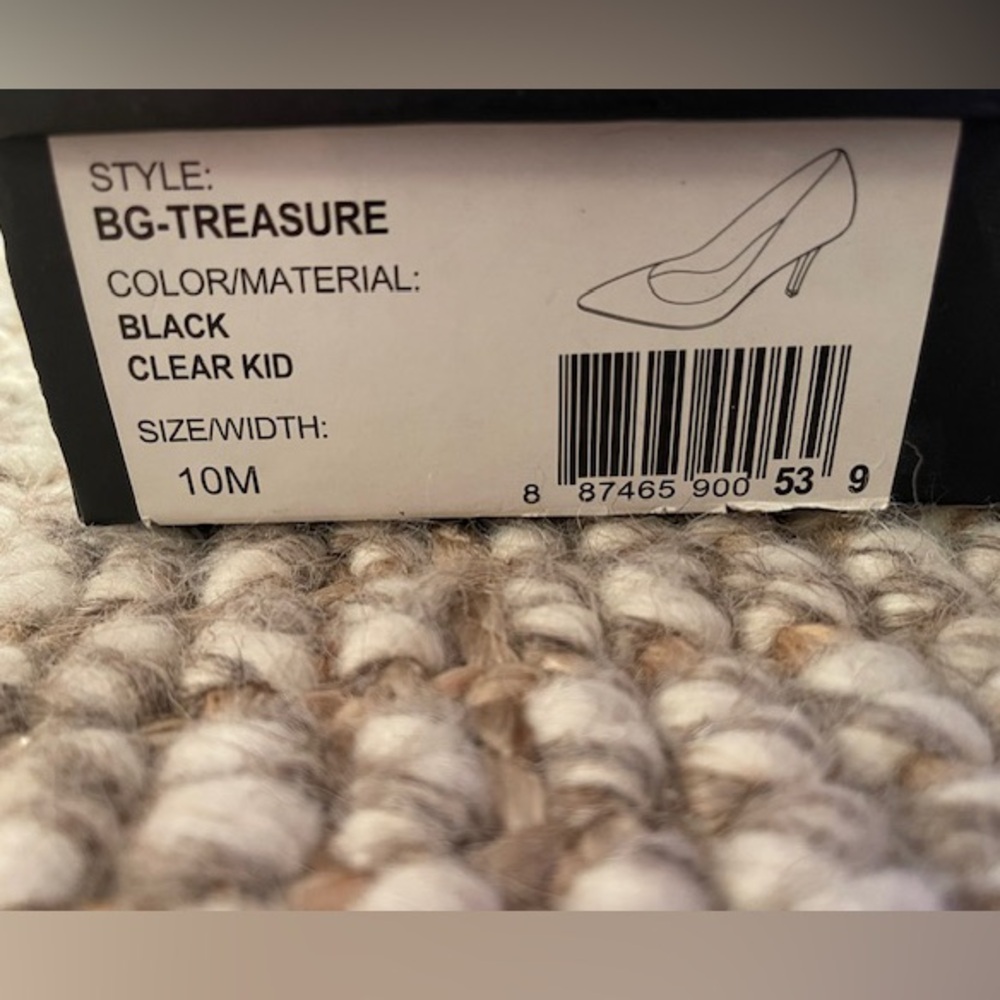 BCBG Treasure black pointed toe pumps - Picture 6 of 14